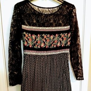 Ladies Top...can be worn as a dress or tunic